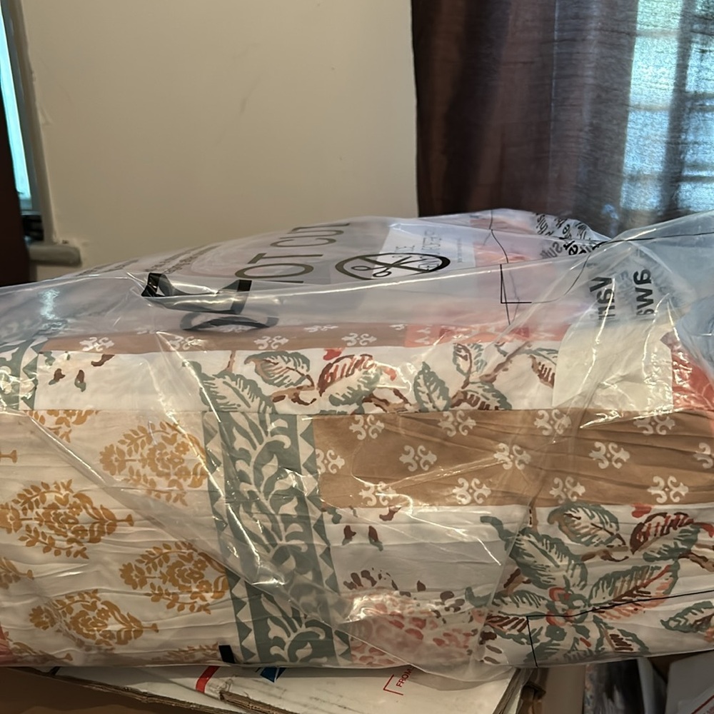 Queen comforter Set - Picture 4 of 6